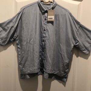 Everlane pale blue short sleeve button front blouse, NWT, size L